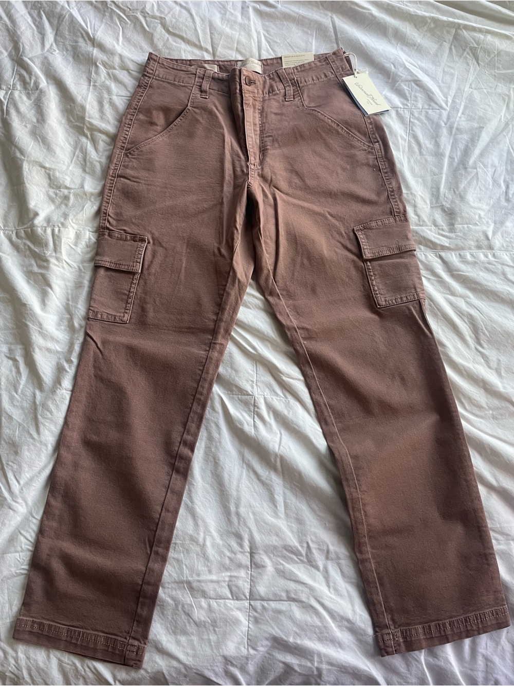 NWT Universal Thread Women's Cargo High Rise Straight-Leg in Dusty Rose Size 28R - Picture 3 of 5